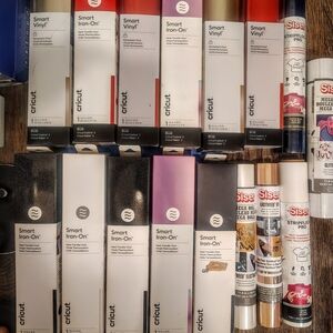 Cricut Smart Vinyl and Iron-On Set with Assorted Colors
